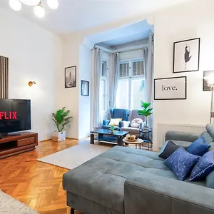 Beautiful Spacious Three-room Close To Buda Castle , Budapest Hungary