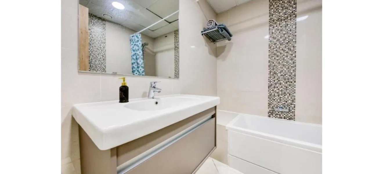Luxurious 4-Bedroom Duplex Villa Apartment Near Jbr Dubai
