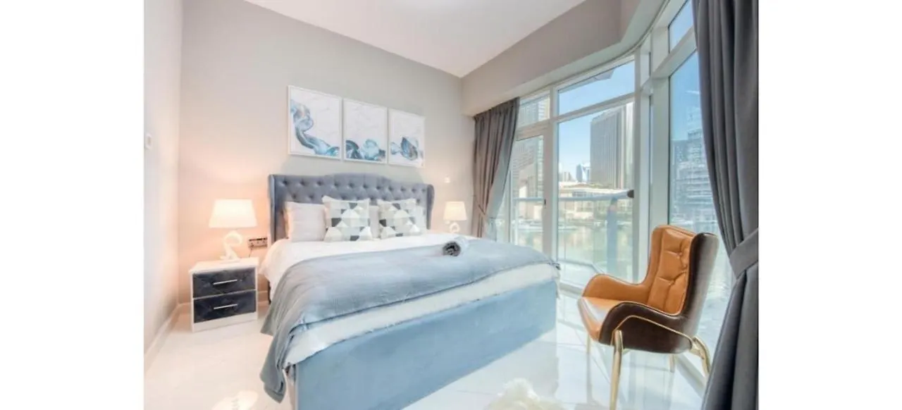 Luxurious 4-Bedroom Duplex Villa Apartment Near Jbr Dubai 0*,