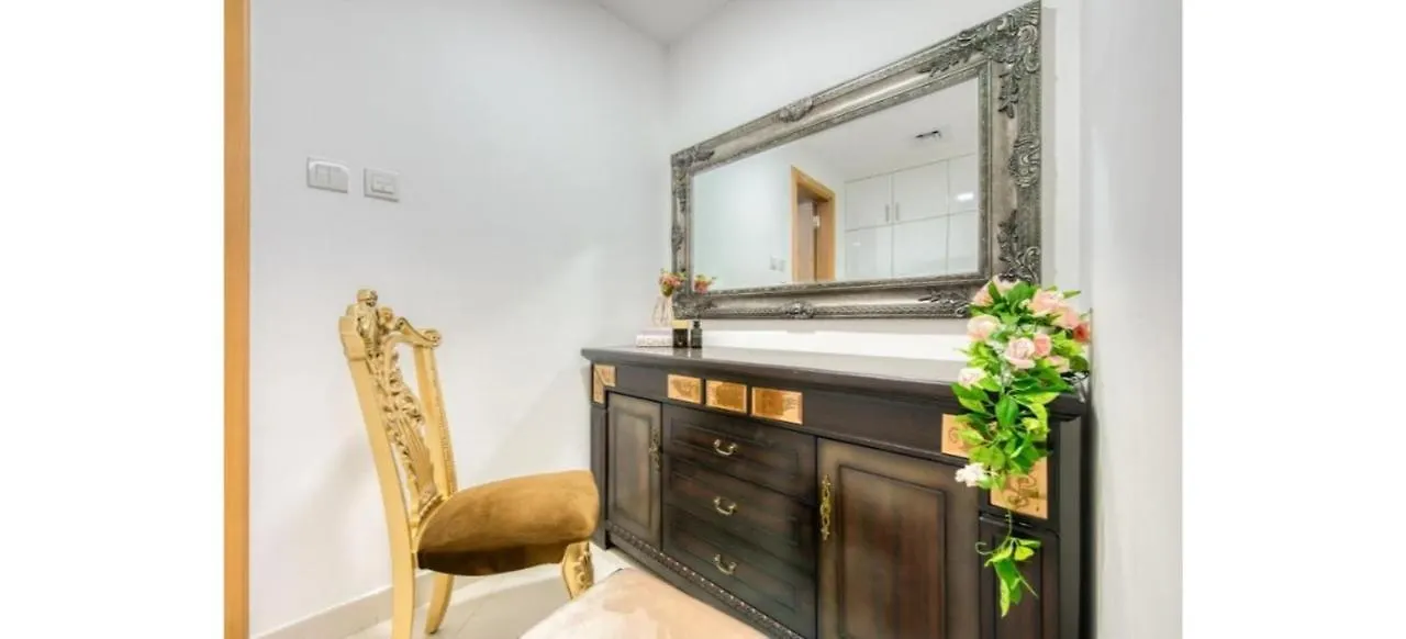 Luxurious 4-Bedroom Duplex Villa Apartment Near Jbr Dubai United Arab Emirates