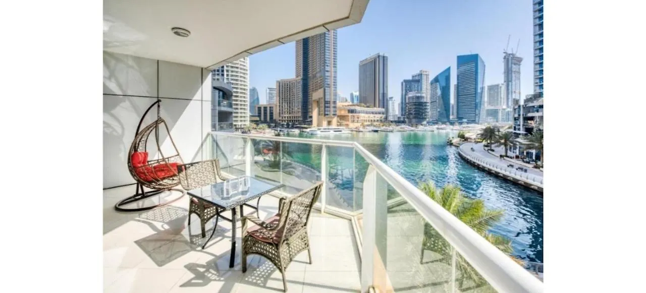 Luxurious 4-Bedroom Duplex Villa Apartment Near Jbr Dubai United Arab Emirates